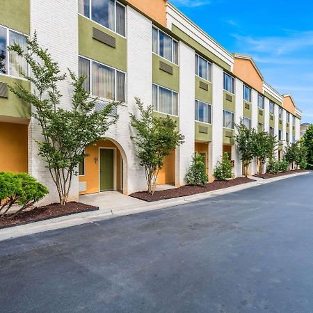 Quality Inn Huntersville Near Lake Norman מראה חיצוני תמונה