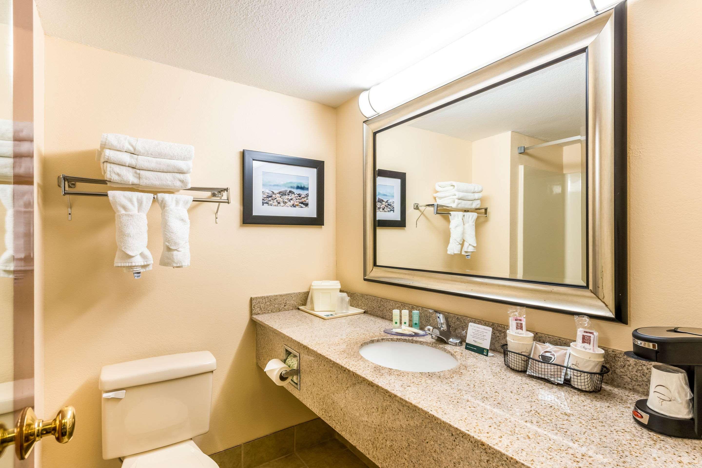 Quality Inn Huntersville Near Lake Norman מראה חיצוני תמונה