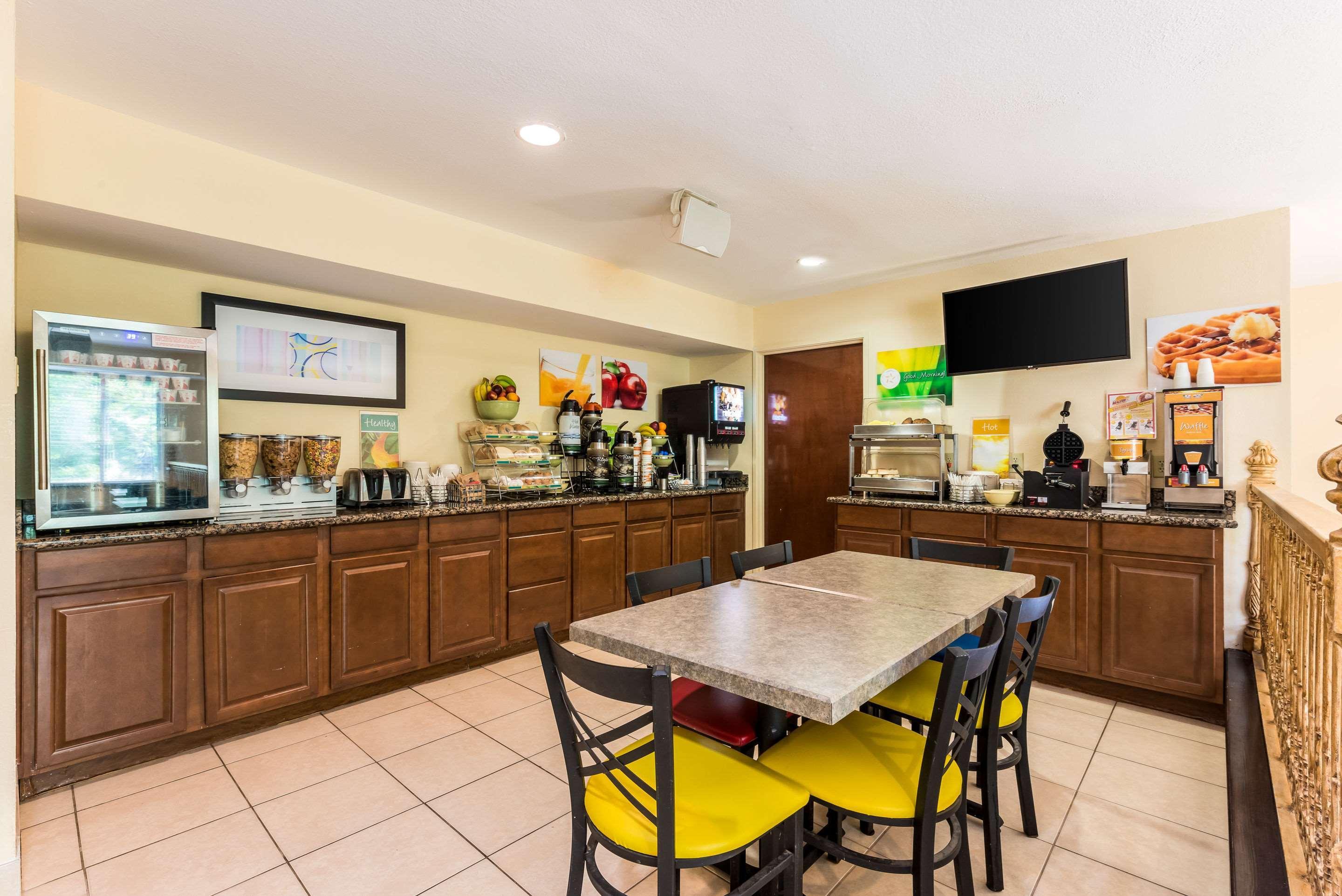 Quality Inn Huntersville Near Lake Norman מראה חיצוני תמונה