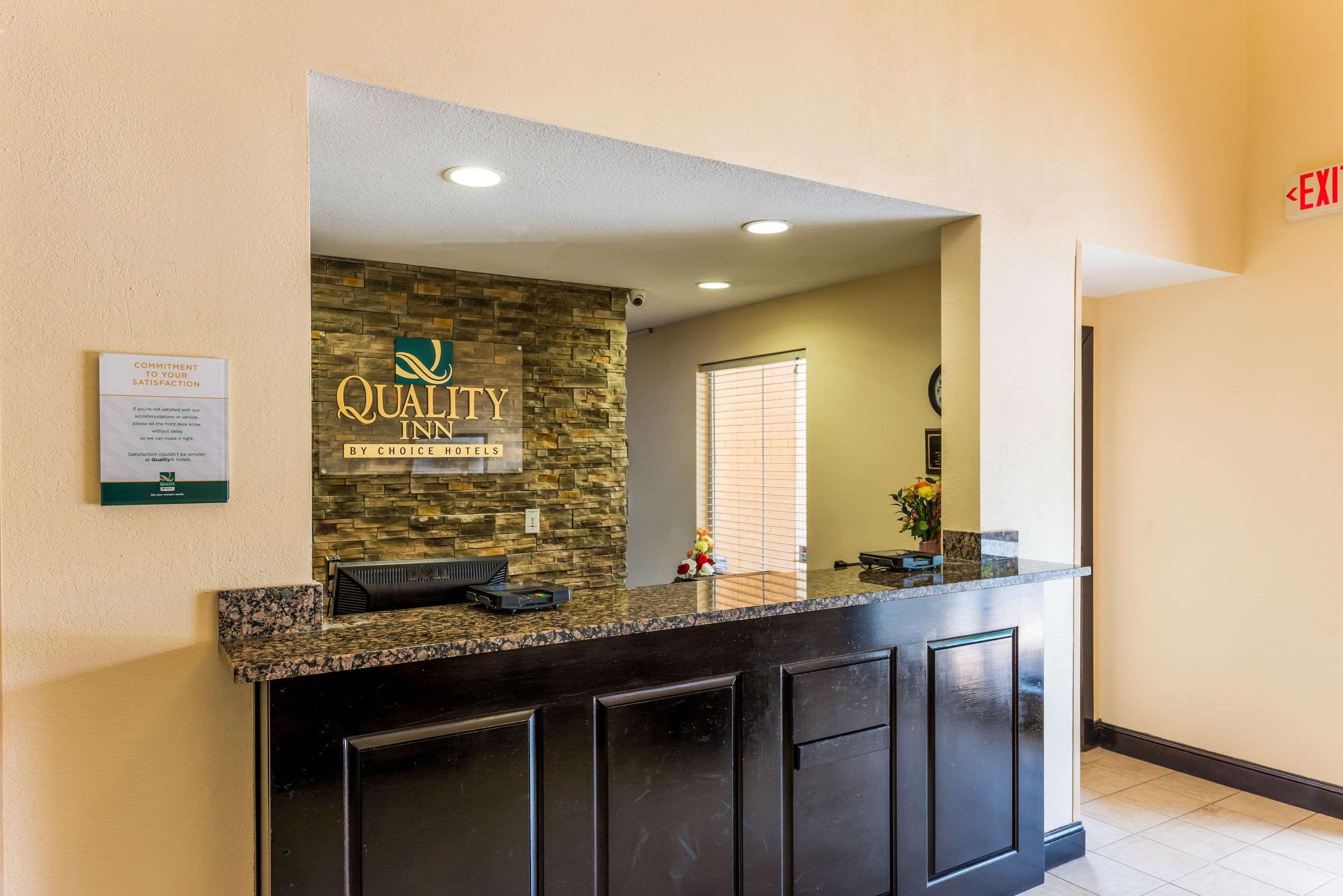 Quality Inn Huntersville Near Lake Norman מראה חיצוני תמונה