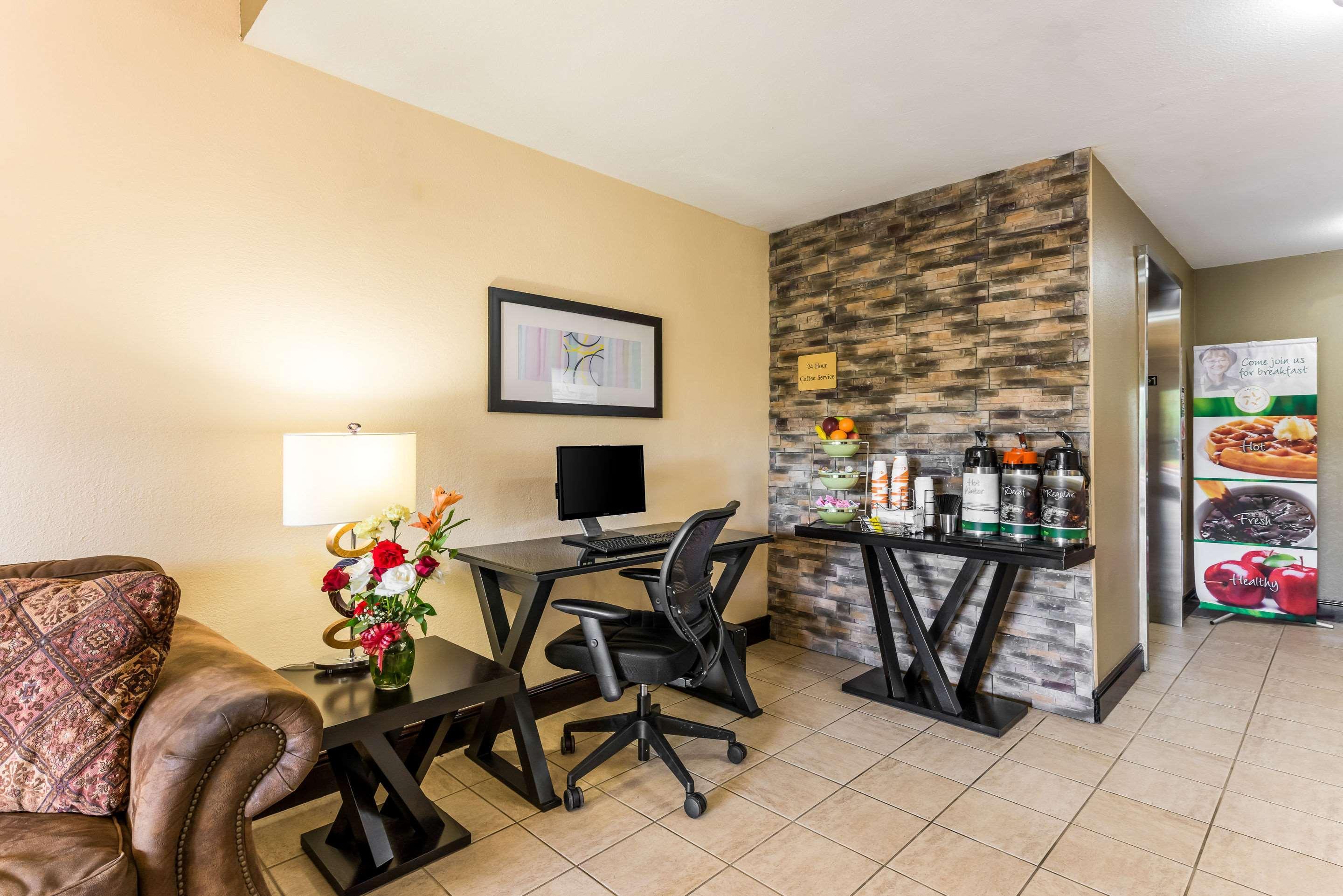Quality Inn Huntersville Near Lake Norman מראה חיצוני תמונה