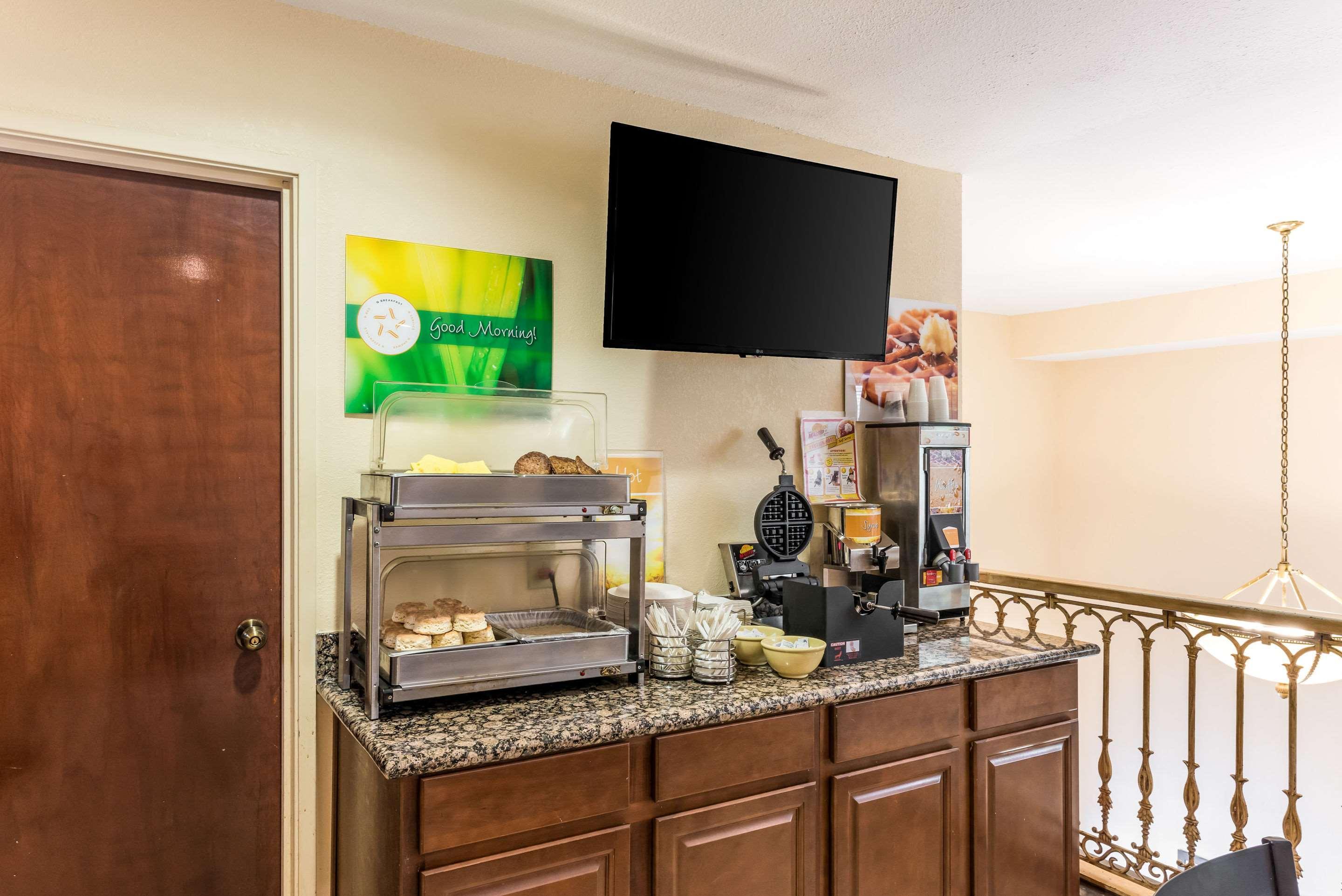 Quality Inn Huntersville Near Lake Norman מראה חיצוני תמונה