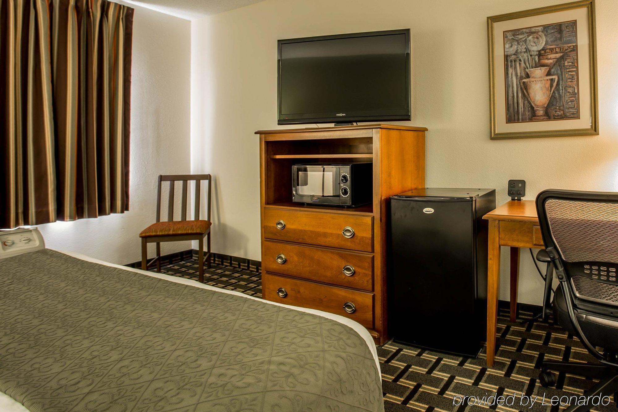 Quality Inn Huntersville Near Lake Norman מראה חיצוני תמונה