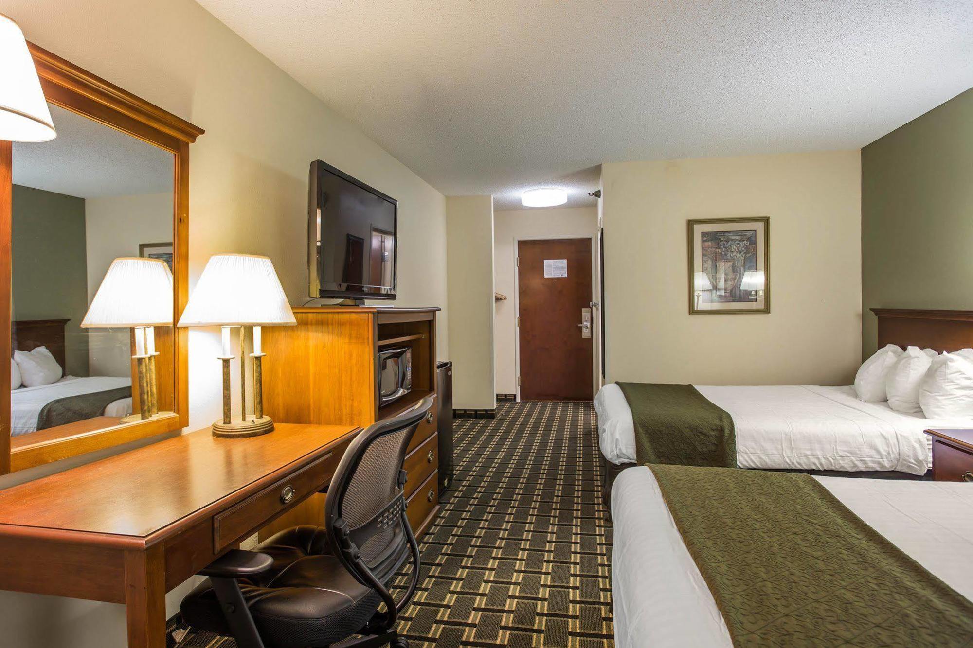 Quality Inn Huntersville Near Lake Norman מראה חיצוני תמונה