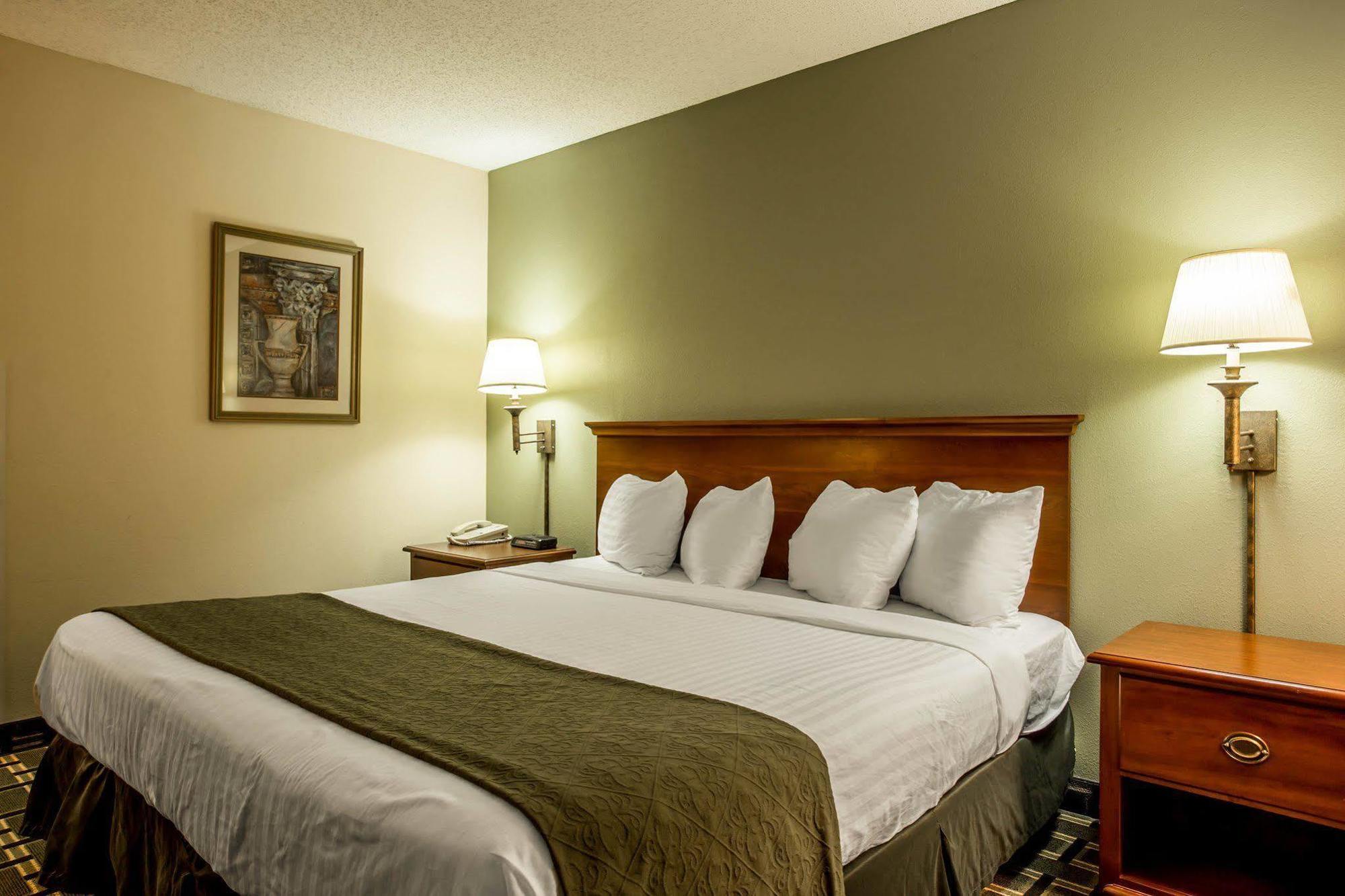 Quality Inn Huntersville Near Lake Norman מראה חיצוני תמונה