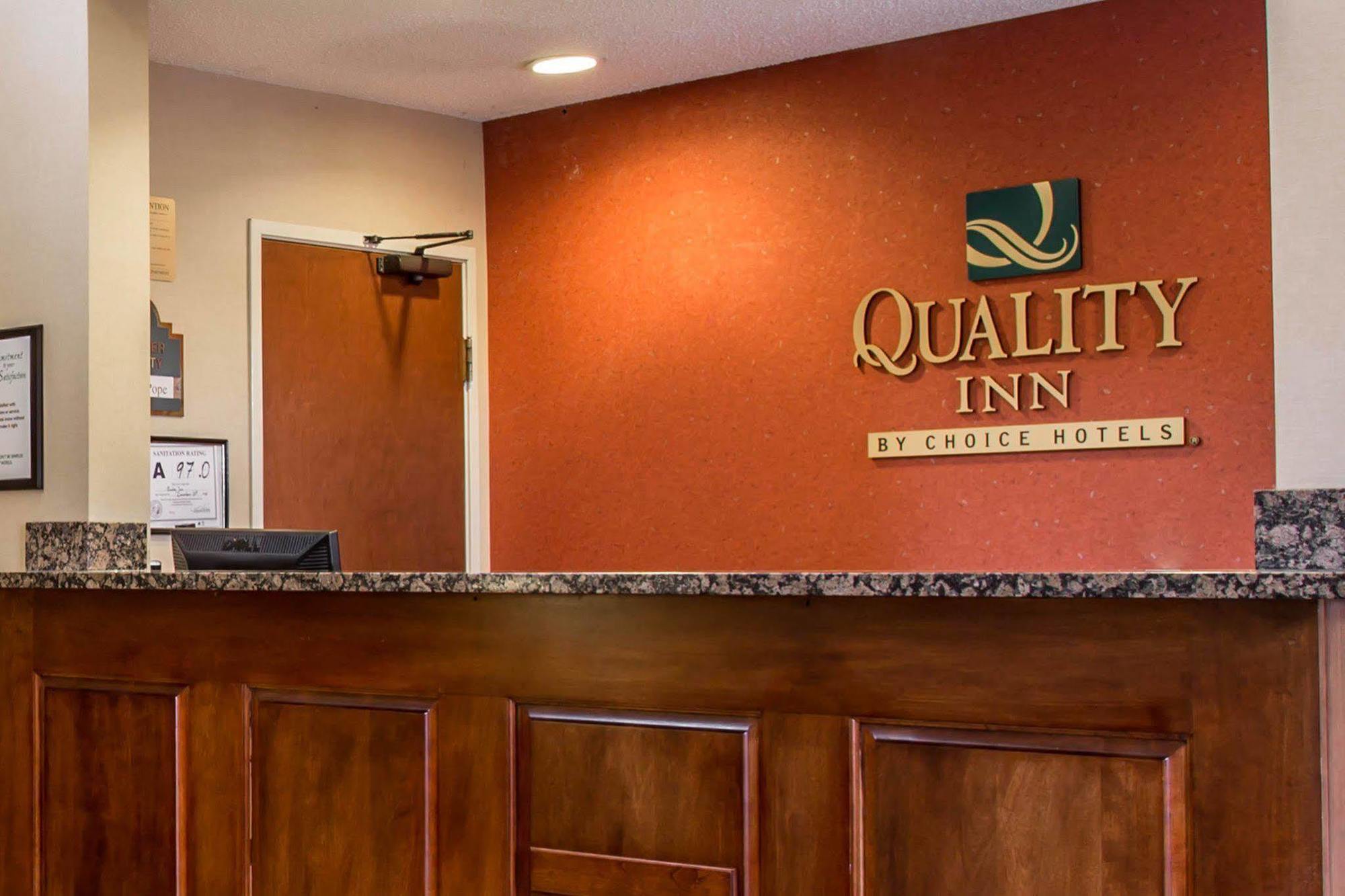 Quality Inn Huntersville Near Lake Norman מראה חיצוני תמונה